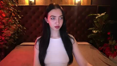 Snapshot of wildkittenx_ chatting on 04-21-26, 05:58 Alena online show from 04-21-26, 05:58
