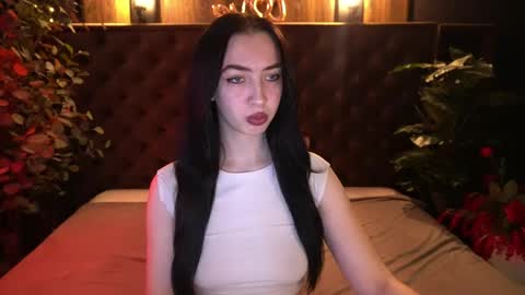 Snapshot of wildkittenx_ chatting on 04-27-26, 05:49 Alena online show from 04-27-26, 05:49