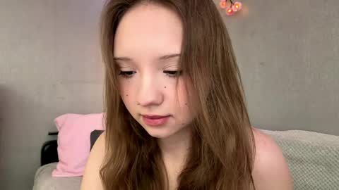 Snapshot of willenasow chatting on 04-22-26, 03:13 Olivia online show from 04-22-26, 03:13