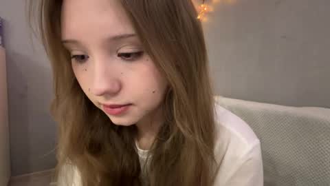 Snapshot of willenasow chatting on 04-25-26, 05:21 Olivia online show from 04-25-26, 05:21