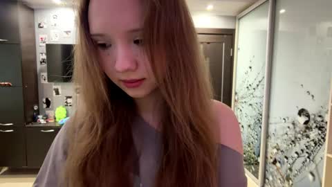 Snapshot of willenasow chatting on 05-04-26, 03:08 Olivia online show from 05-04-26, 03:08