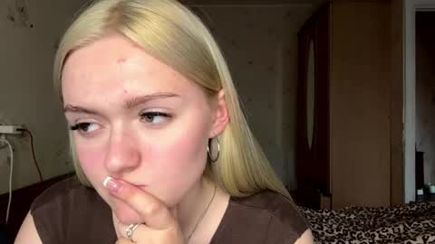 Sophia online show from 04-14-26, 03:07
