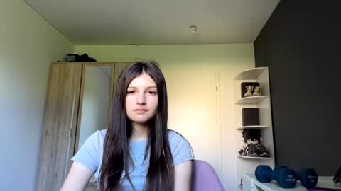 Snapshot of williemaemeachem chatting on 06-28-26, 08:09 Mari online show from 06-28-26, 08:09