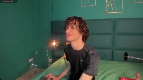 Snapshot of willturneer chatting on 06-22-26, 04:31 willturneer online show from 06-22-26, 04:31