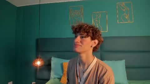 Snapshot of willturneer chatting on 07-22-26, 04:04 willturneer online show from 07-22-26, 04:04