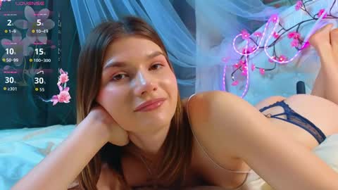 Vicki3 online show from 04-03-26, 07:06