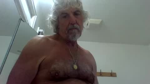 Gundja  Man online show from 06-15-26, 01:08