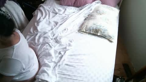 Winnie online show from 02-15-26, 03:42