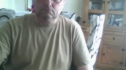 Snapshot of wobble444 chatting on 06-23-26, 12:14 wobble444 online show from 06-23-26, 12:14