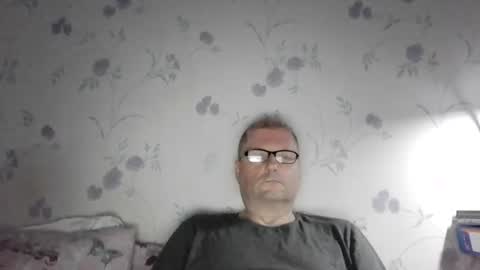 Snapshot of wobble444 chatting on 07-05-26, 01:56 wobble444 online show from 07-05-26, 01:56