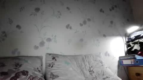 Snapshot of wobble444 chatting on 07-08-26, 10:36 wobble444 online show from 07-08-26, 10:36