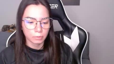 Alex online show from 05-25-26, 01:11