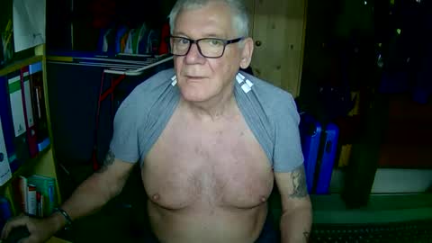 Snapshot of wonneprop10 chatting on 04-09-26, 05:07 Always Horny online show from 04-09-26, 05:07
