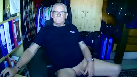 Snapshot of wonneprop10 chatting on 04-21-26, 08:42 Always Horny online show from 04-21-26, 08:42