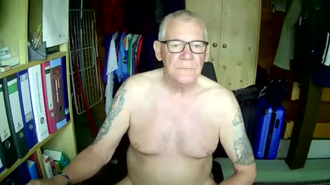 Snapshot of wonneprop10 chatting on 06-02-26, 11:01 Always Horny online show from 06-02-26, 11:01