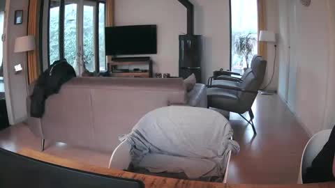 woodwurm and Snoeske online show from 12-20-25, 07:59