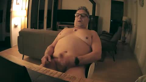 woodwurm and Snoeske online show from 02-12-26, 06:19