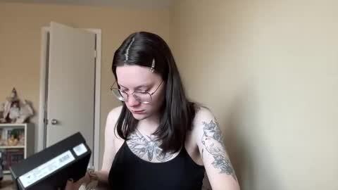 Lucina online show from 12-16-24, 03:11