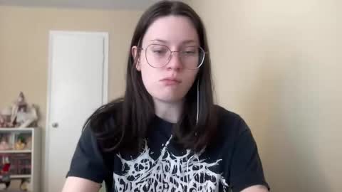 Lucina online show from 01-06-25, 06:31