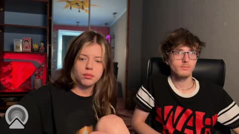 Philipp and Este online show from 06-01-26, 05:09