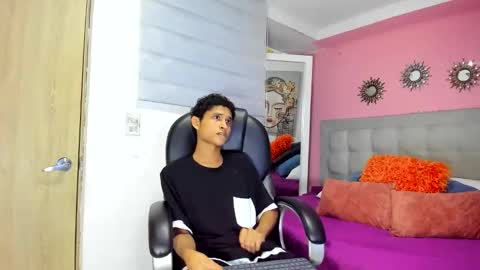 xaavier_foxx online show from 05-20-26, 07:09