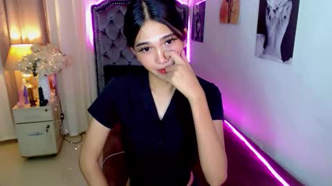 xairah_doux online show from 10-05-25, 01:59