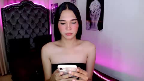 xairah_doux online show from 10-23-25, 02:22