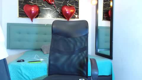 xandergrey8 online show from 02-19-26, 07:21