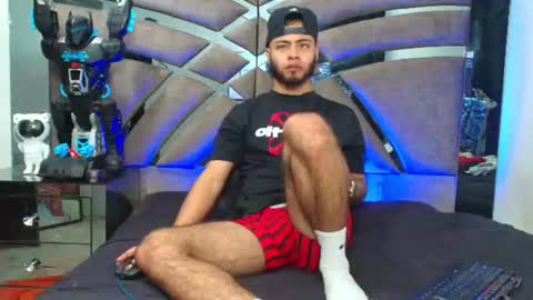 Snapshot of xanderstone00 chatting on 06-22-26, 03:25 Xanderstone online show from 06-22-26, 03:25