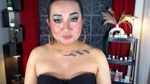 Snapshot of xasianempressx chatting on 10-12-25, 04:28 Nira NOT INTO CHEAP GUYS online show from 10-12-25, 04:28