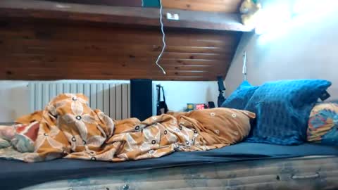 Snapshot of xavmari chatting on 06-16-26, 11:51 xavmari online show from 06-16-26, 11:51