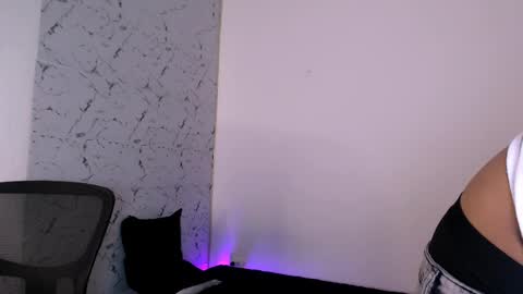 Snapshot of xiao_keiko chatting on 04-09-26, 05:07 Xiao Keiko online show from 04-09-26, 05:07