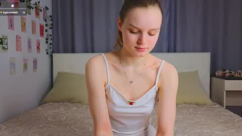 Luna and Lina online show from 12-05-25, 04:10