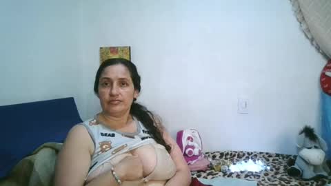 Snapshot of xime5144838 chatting on 04-08-26, 12:43 Ximena online show from 04-08-26, 12:43