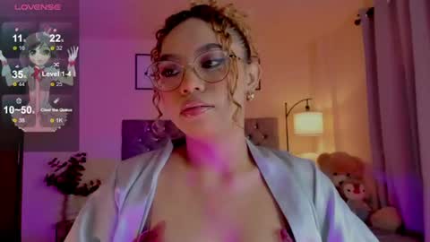 Snapshot of ximena_sotto1 chatting on 07-04-26, 08:48 camila online show from 07-04-26, 08:48