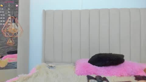 Snapshot of xiomara_cortes chatting on 10-09-25, 01:03 xiomara_cortes online show from 10-09-25, 01:03