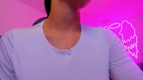 Snapshot of xiomara_cortes chatting on 11-27-25, 12:07 xiomara_cortes online show from 11-27-25, 12:07