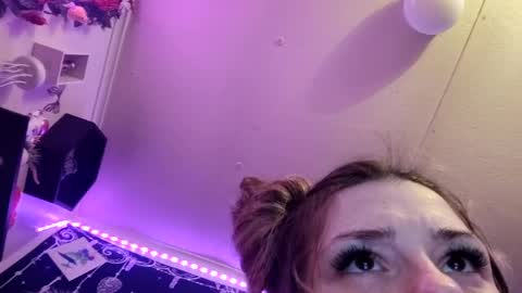 xkittymeowz online show from 05-18-26, 09:04