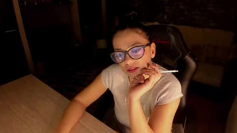 Lara online show from 02-15-26, 08:49