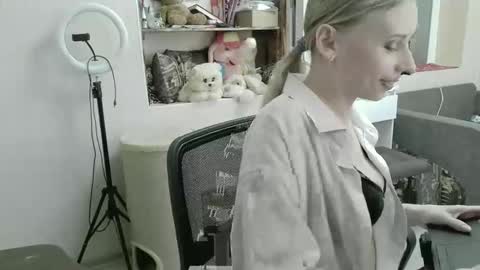 xMilagrosxs online show from 04-04-26, 12:02