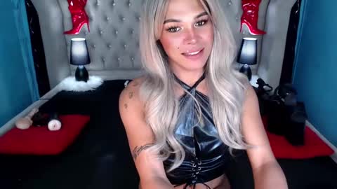 Snapshot of xnaughty_haileyx chatting on 02-27-25, 07:44 Hailey online show from 02-27-25, 07:44