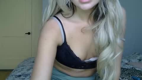 Lacey Loo online show from 05-10-26, 09:31