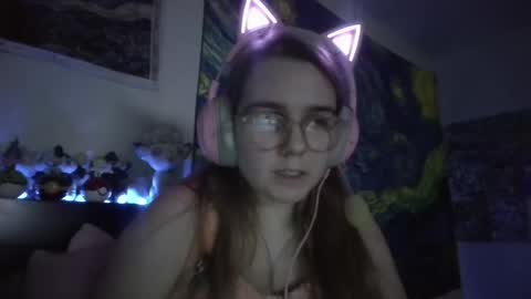 Snapshot of xpumpkincakesx chatting on 01-01-25, 06:05 Pumpkin online show from 01-01-25, 06:05