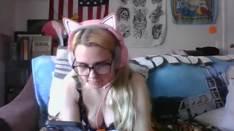 Snapshot of xpumpkincakesx chatting on 03-21-26, 07:06 Pumpkin online show from 03-21-26, 07:06