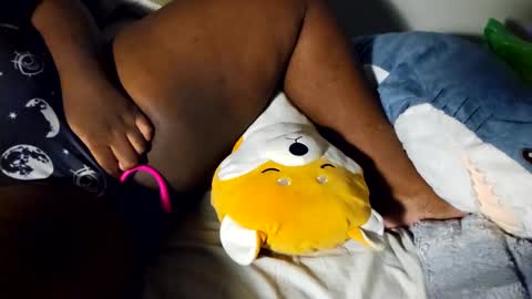 Snapshot of xunrichkitschbitchx chatting on 01-05-25, 08:00 Syd online show from 01-05-25, 08:00