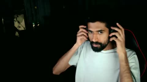 Snapshot of xwuvzyew chatting on 12-13-24, 05:16 x online show from 12-13-24, 05:16