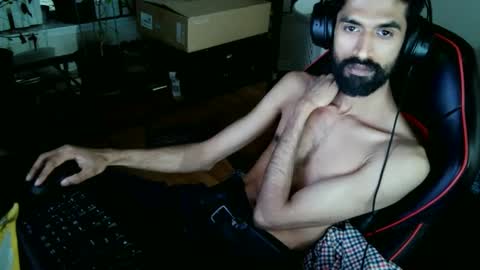 Snapshot of xwuvzyew chatting on 12-20-24, 08:28 x online show from 12-20-24, 08:28