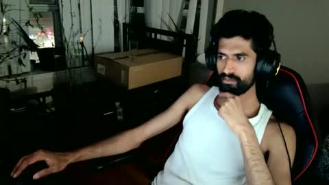 Snapshot of xwuvzyew chatting on 12-21-24, 05:47 x online show from 12-21-24, 05:47