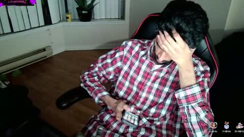 Snapshot of xwuvzyew chatting on 01-25-25, 05:07 x online show from 01-25-25, 05:07