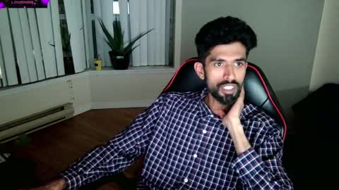 Snapshot of xwuvzyew chatting on 01-29-25, 05:51 x online show from 01-29-25, 05:51